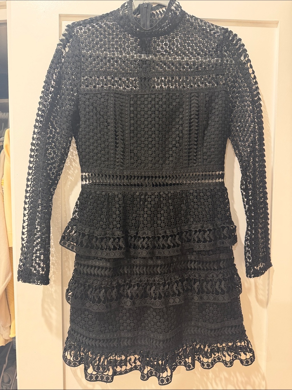 Romeo & Juliet Couture Black Crochet Lace Long-Sleeve Tiered Dress